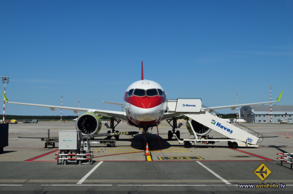 Airbus A220-300